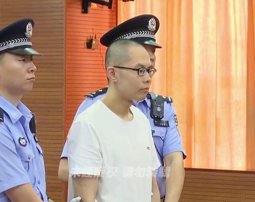 【弑母北大生吴谢宇今被执行死刑】因弑母被判处死刑的前北大学生吴谢宇，星期三（1月