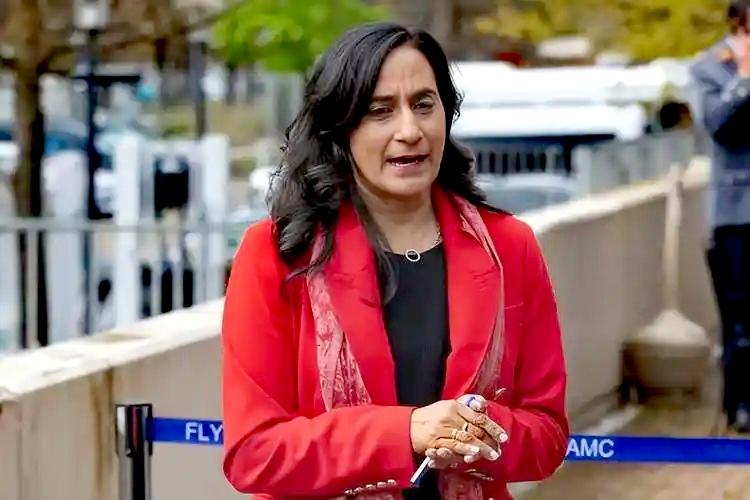 这个女人“吃饱了撑着没事干”，竟瞎折腾！

日前，加拿大外长阿南德宣布，以“支持