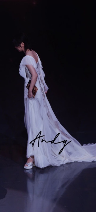 周笔畅现身金树林绽放之夜 我们笔笔主打一个“机会要自己争取”！现场向制片人喊话求