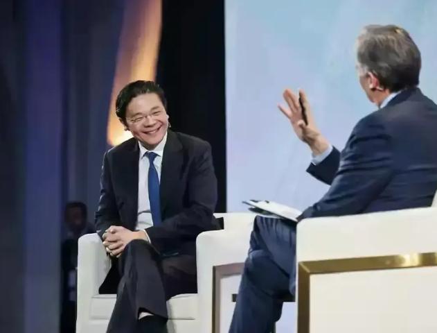 新加坡总理黄循财前脚呼吁中方放下恩怨，和日本和解。12月23日，黄循财又在加拿大