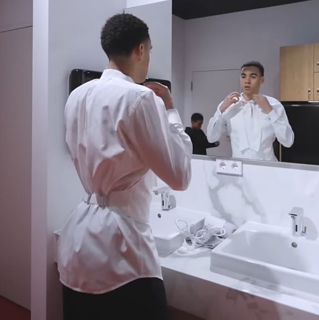 小细腰让我搂搂 