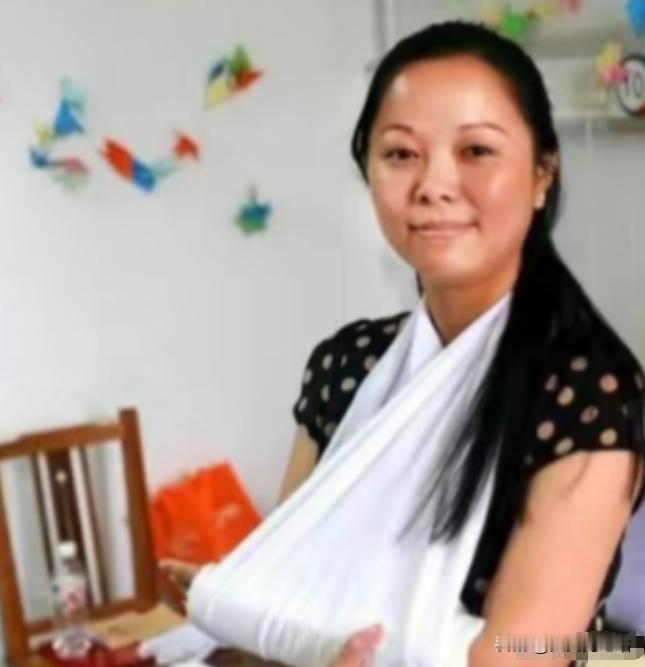 好人有好报！2011年杭州，31岁妈妈从十楼掉落的一名女孩，妈妈以惊人的勇气徒手