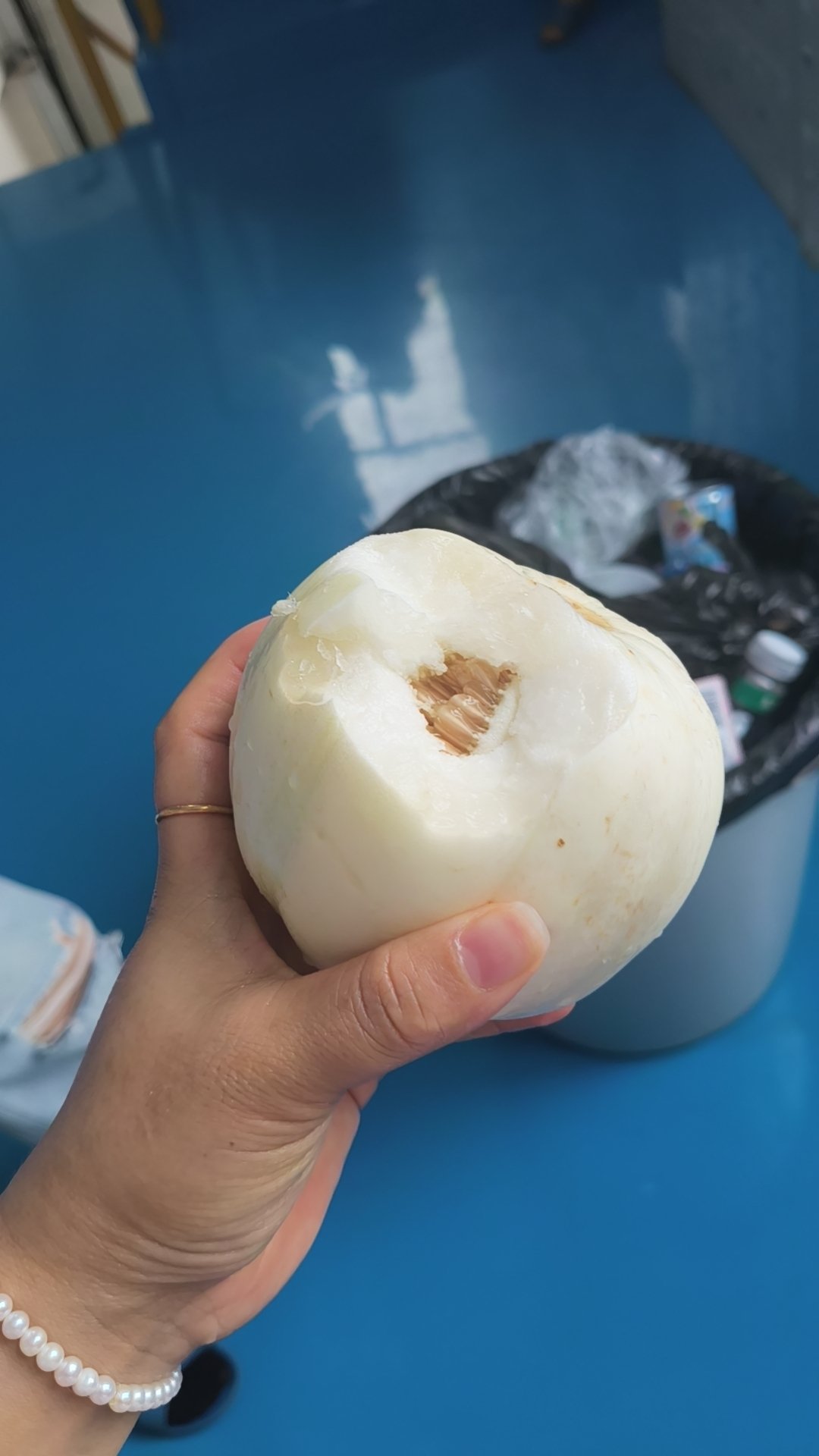 一个瓜就把我吃撑了这胃口真的是小