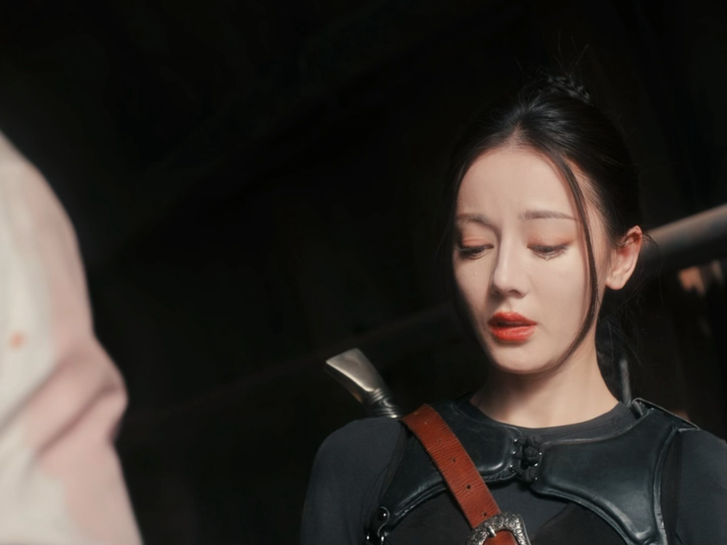 「聂九罗 爱的最高境界是心疼」这几段一句台词没有，热巴眼神戏太好了聂九罗爱的最高