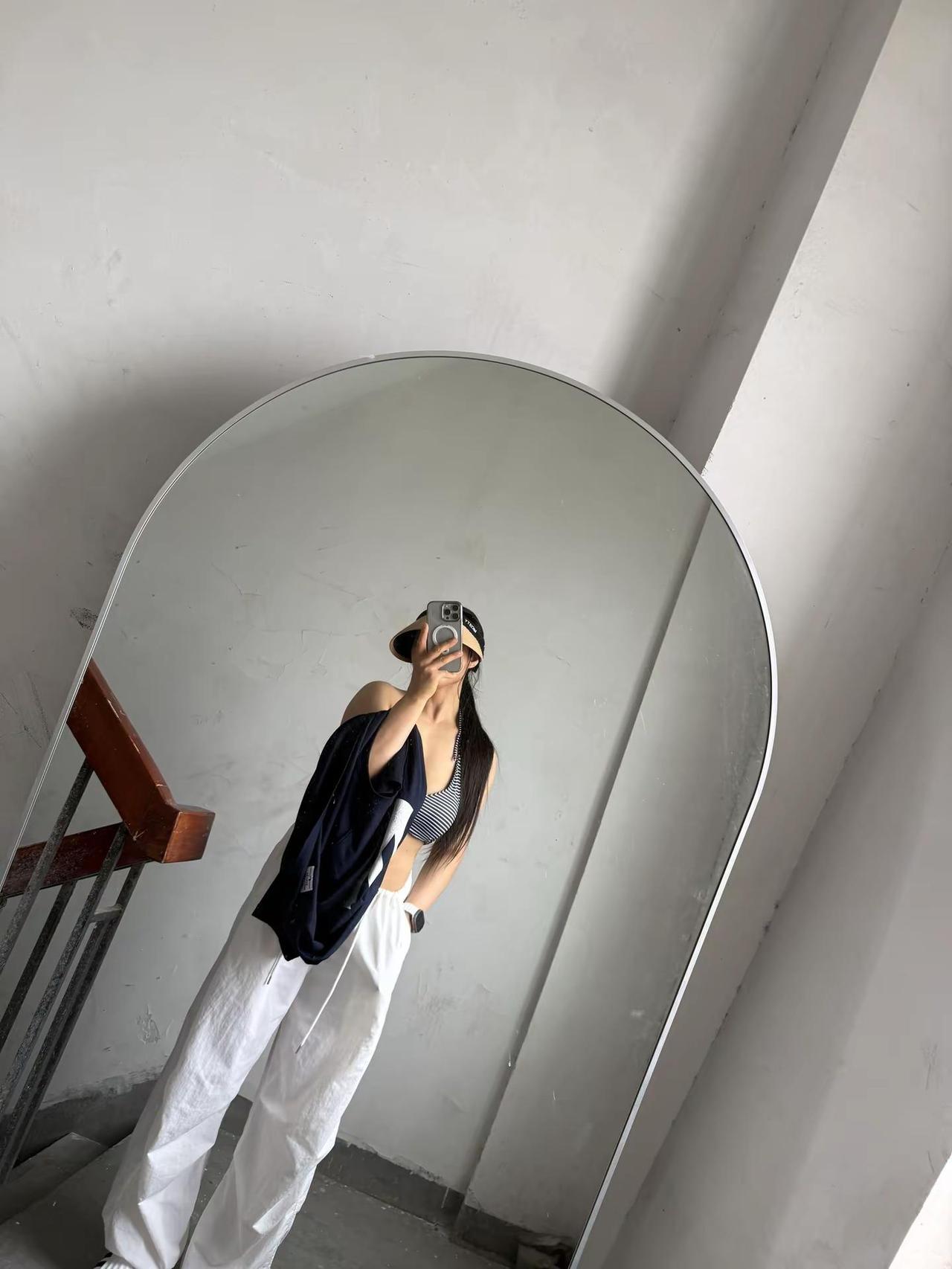 身高170 体重130微胖 在减白色裤子ootd