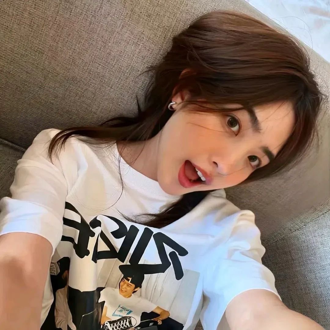 𝐬𝐦𝐢𝐥𝐞 𝐚𝐥𝐰𝐚𝐲𝐬 ☺︎处吗 我被支配欲很强 身上穿