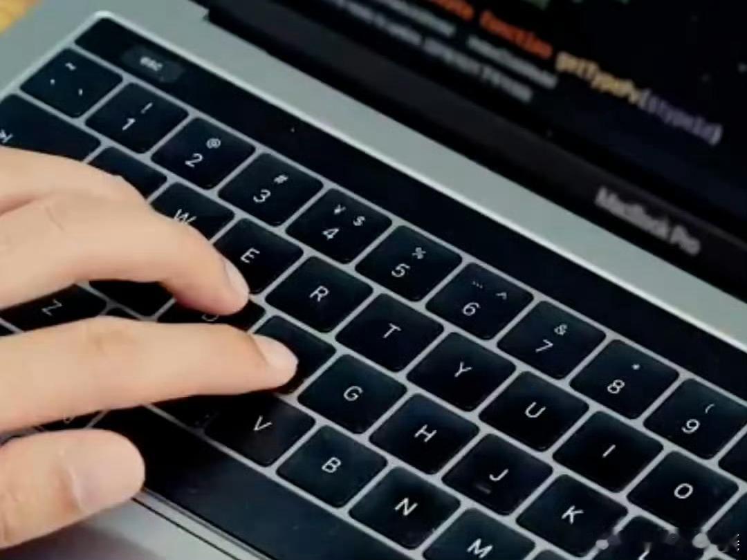 男子用AI一夜赚够一线房首付 近日，