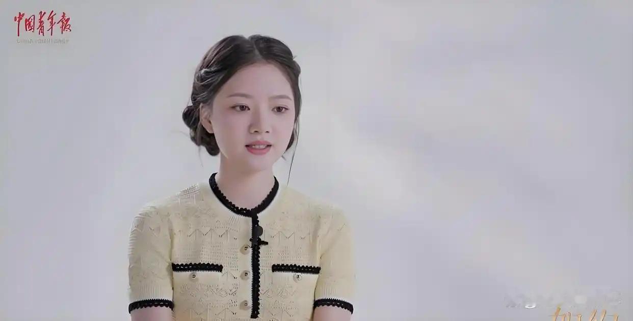再一次证明多读书还很有用！最近，任敏接受中国青年报没脚本采访，在采访中她说话条理