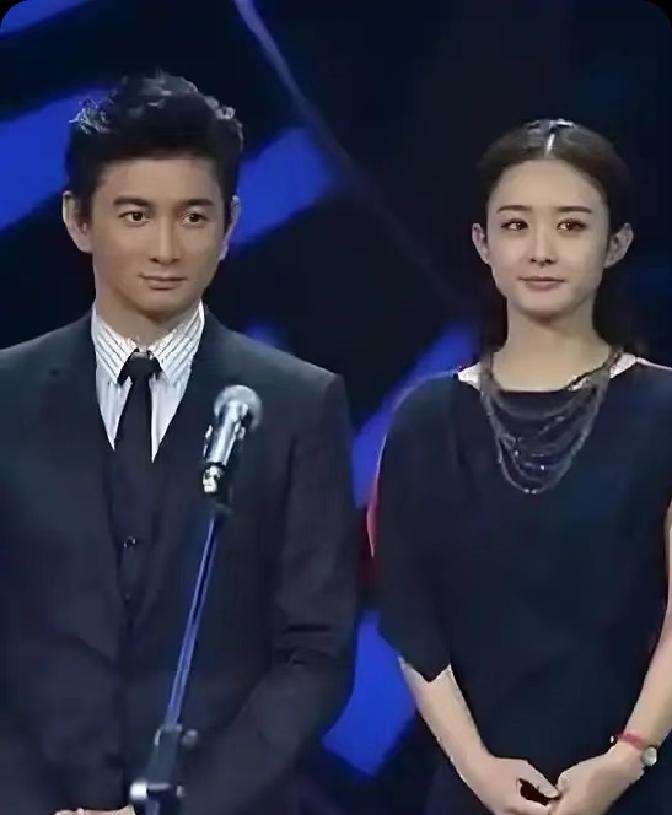 2012年，吴奇隆弄了家影视公司，找赵丽颖说：“你投十万块，我给你1%的股份。”