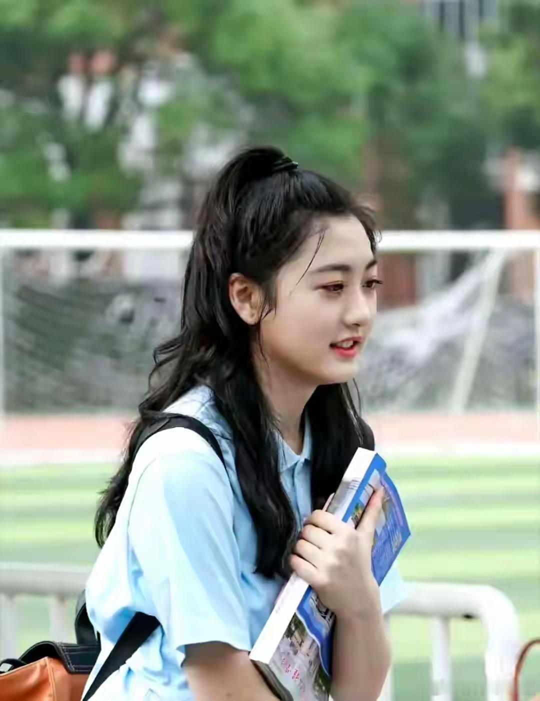 今天聊个八卦。恋综里的孙乐言和奥斯卡。 孙乐言不管是打造“女人要独立”的人设，还