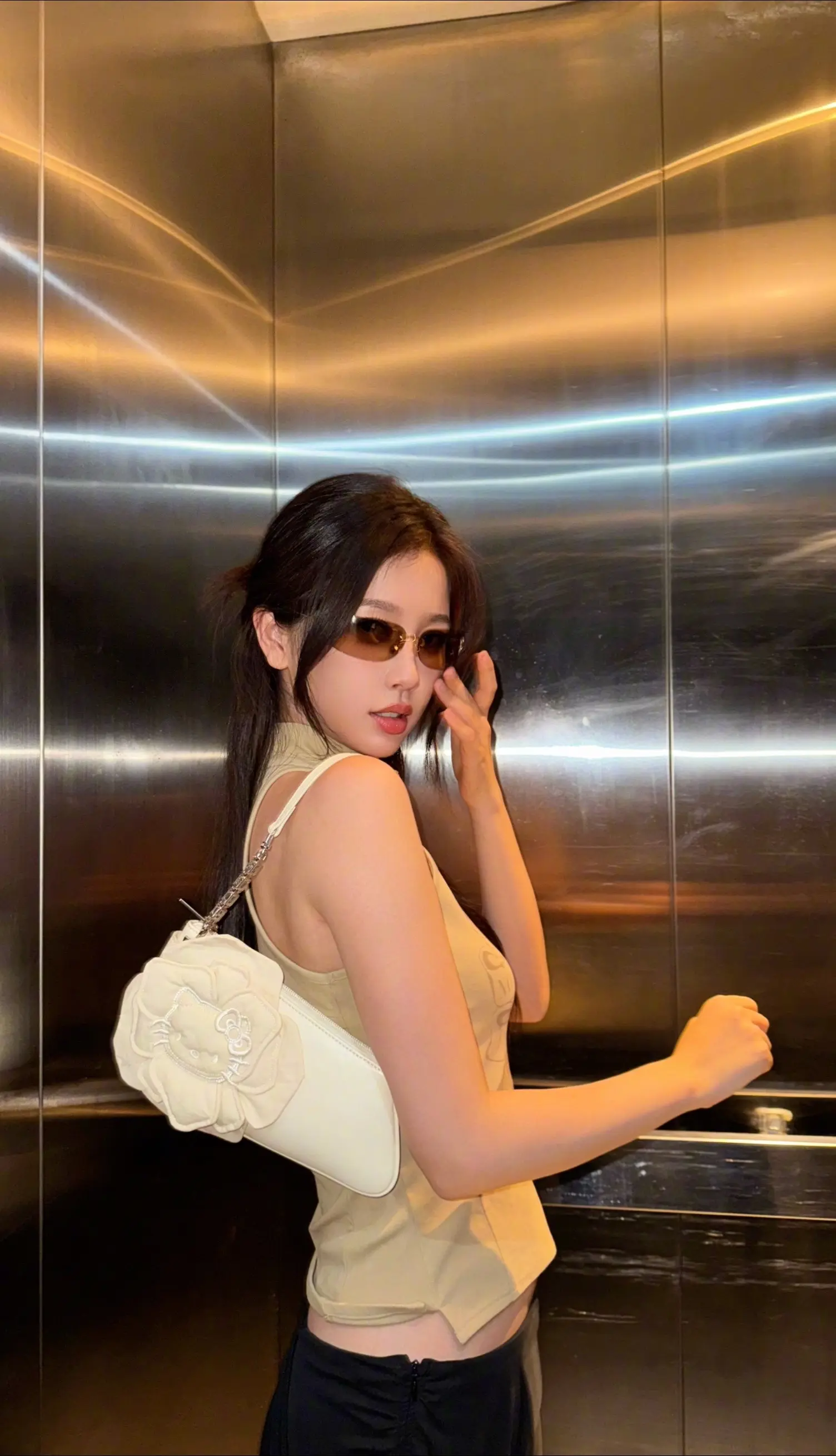 亚裔辣妹