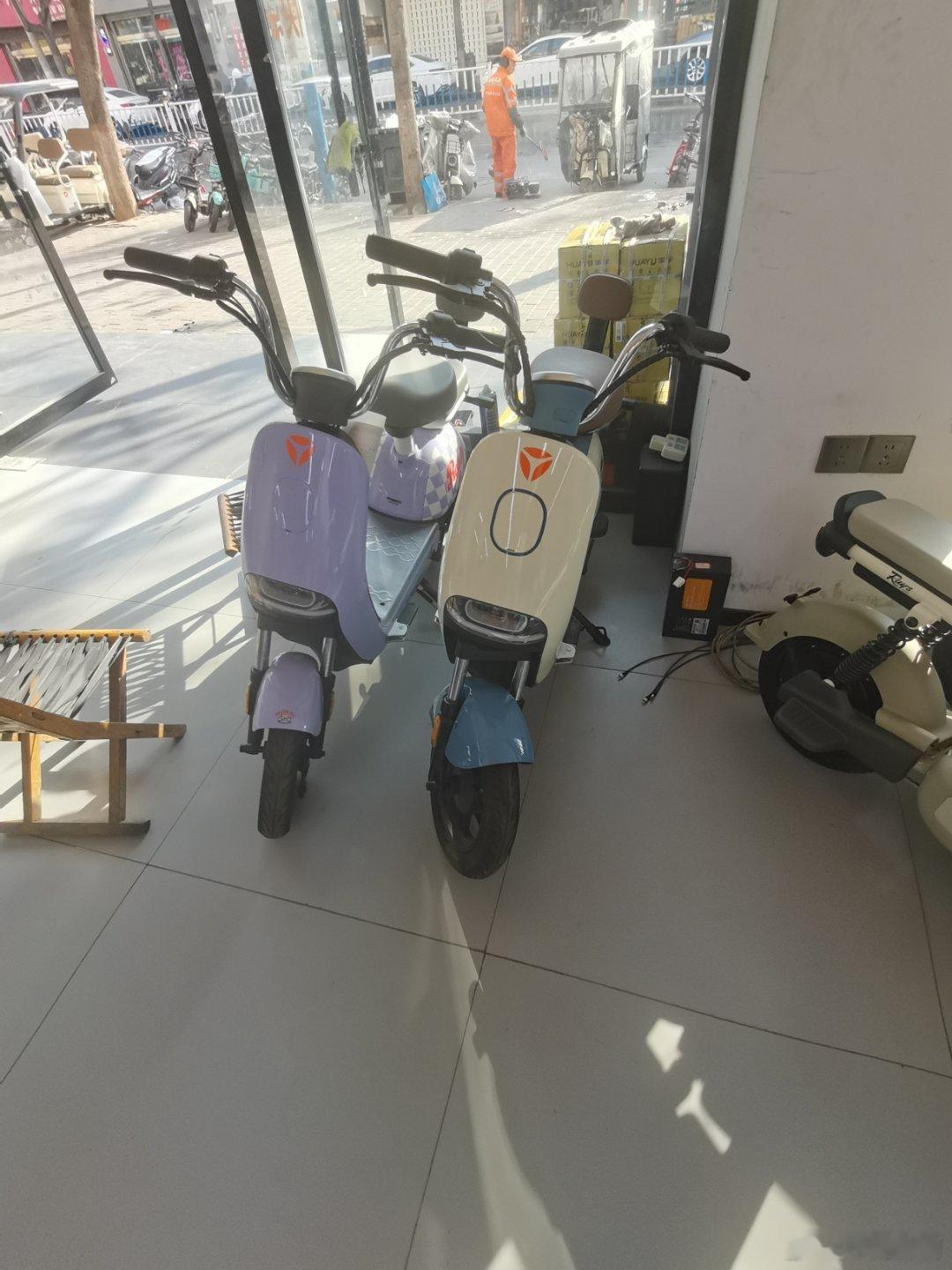 迪棣喊你上春晚骑雅迪马年旺  去年孩子要上学，需要接送，我当时不知道买什么电动车