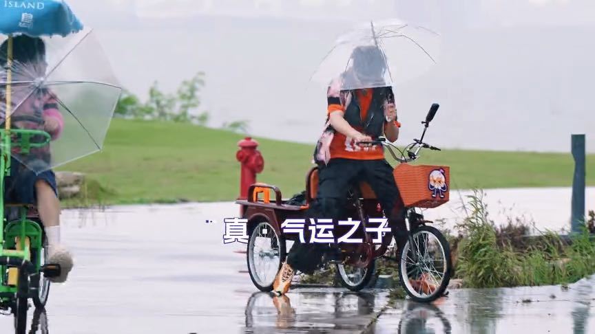 朱志鑫李飞这是在干什么张泽禹问朱志鑫李飞在干吗一路向海的少年 看朱志鑫和李飞做游