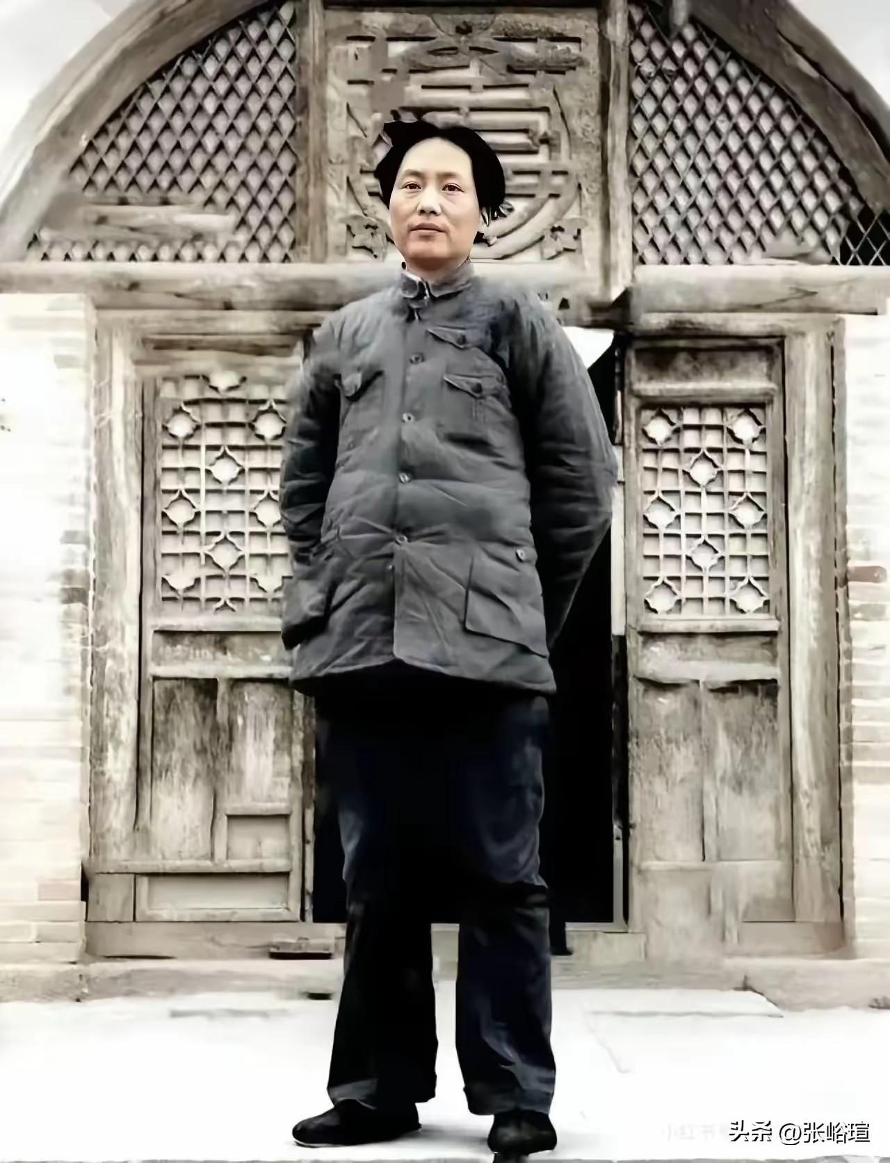 乱云飞渡仍从容，我自岿然不动，稳如泰山。