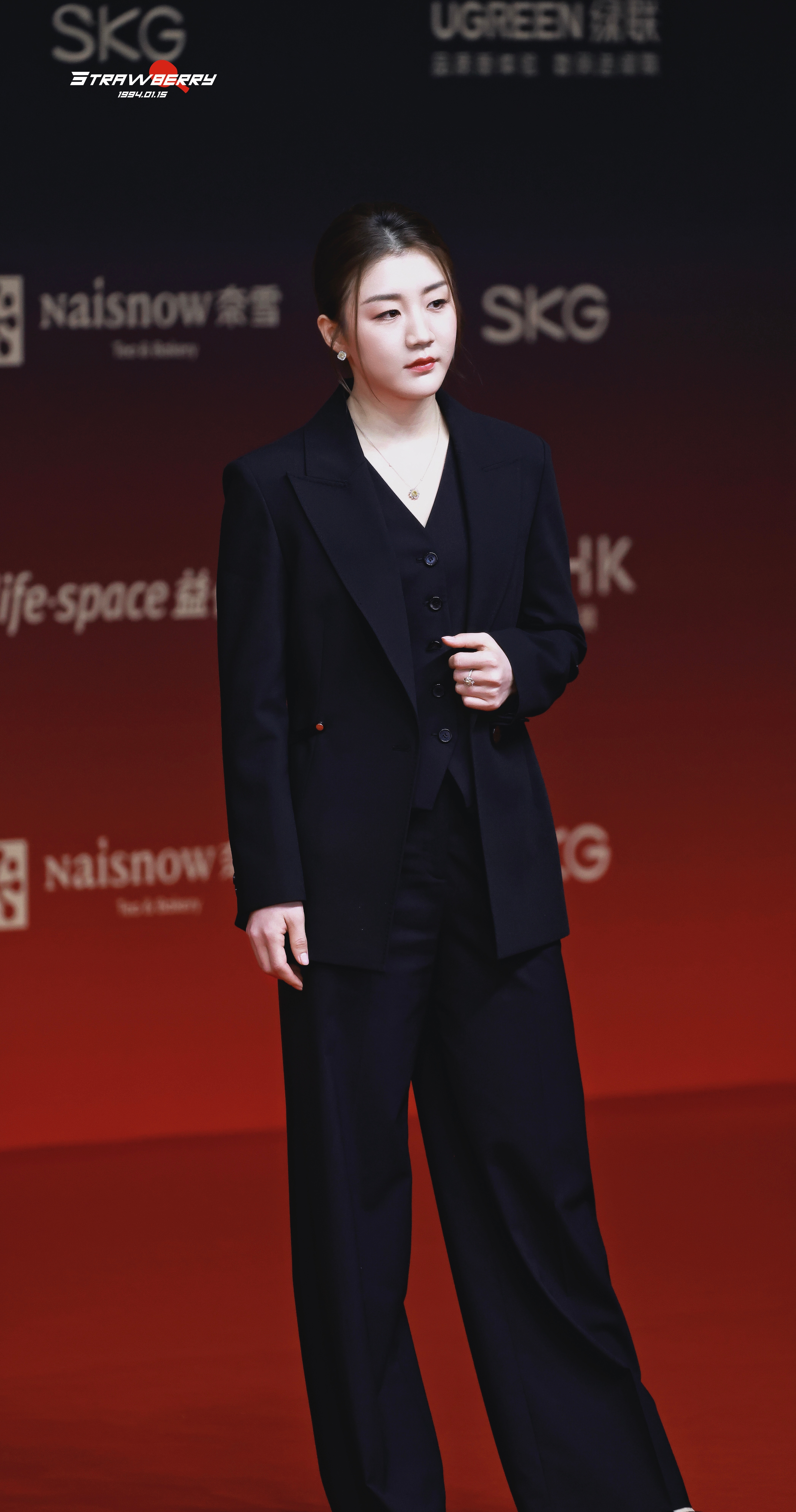 冷脸兔就这样看着我，好，我招，我全招，我确实很喜欢你