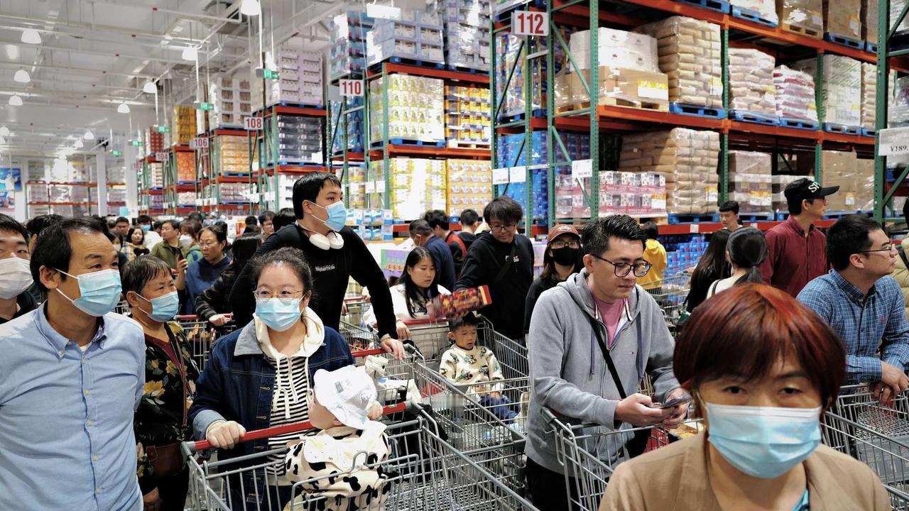 昨天是深圳Costco开幕第二日，也是首个周末，港媒去蹲点，感觉今天香港人不算多