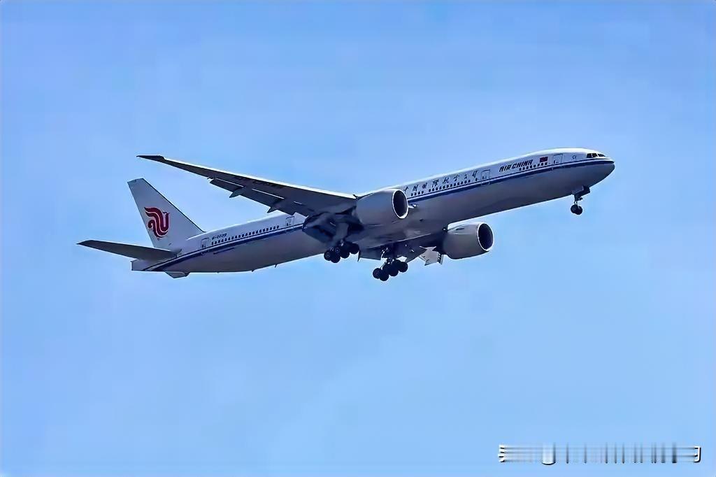 刚刚看到新闻，三大航空公司突然宣布：所有买了去日本机票的人，只要在12月31日前