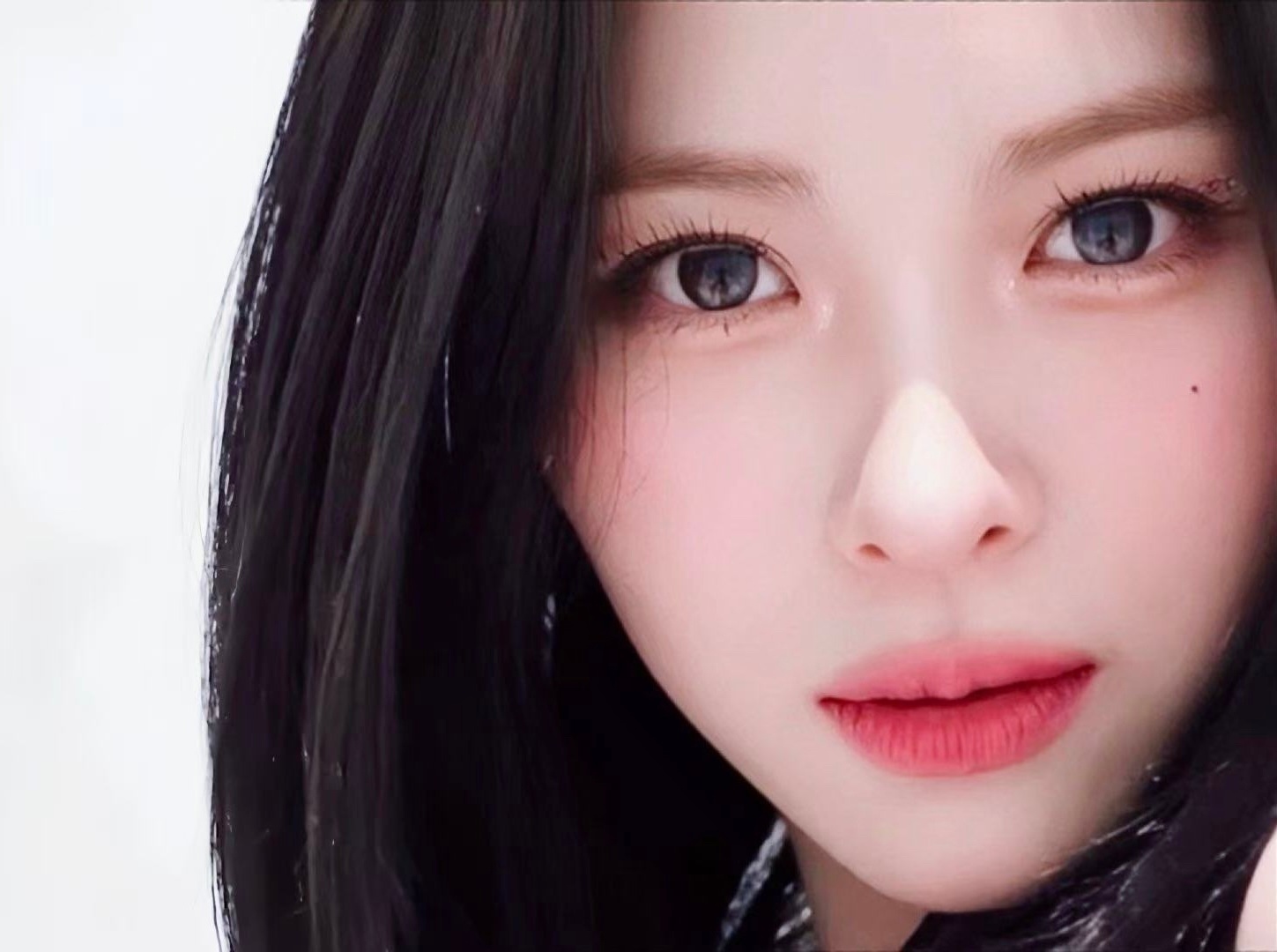 申留真【申留真】可爱的小猫相&精致的桃花眼…完全脸蛋天才🤩 