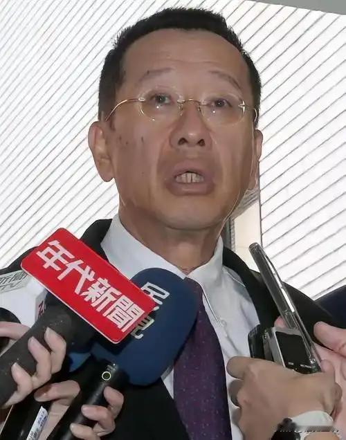 台“防务部长”顾立雄发布严正声明，4月27日，针对台湾地区海军退役少校、前舰长吕