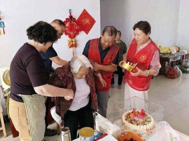 截至目前，2026年全国养老金调整通知依旧处于待官宣状态，各地暂时沿用去年的待遇