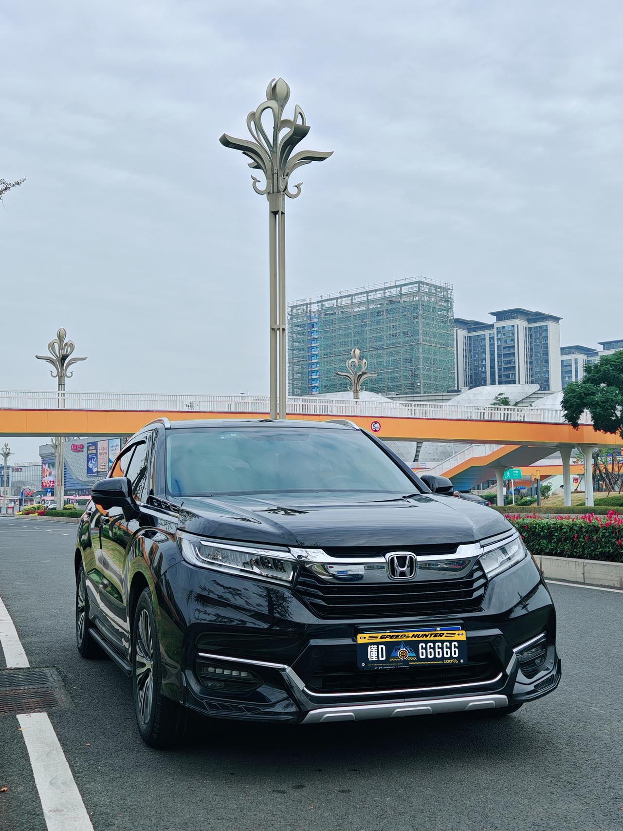 我的冠道1.5T使用了一段时间，一些设计细节用起来觉得比较顺手。
1️⃣后门90