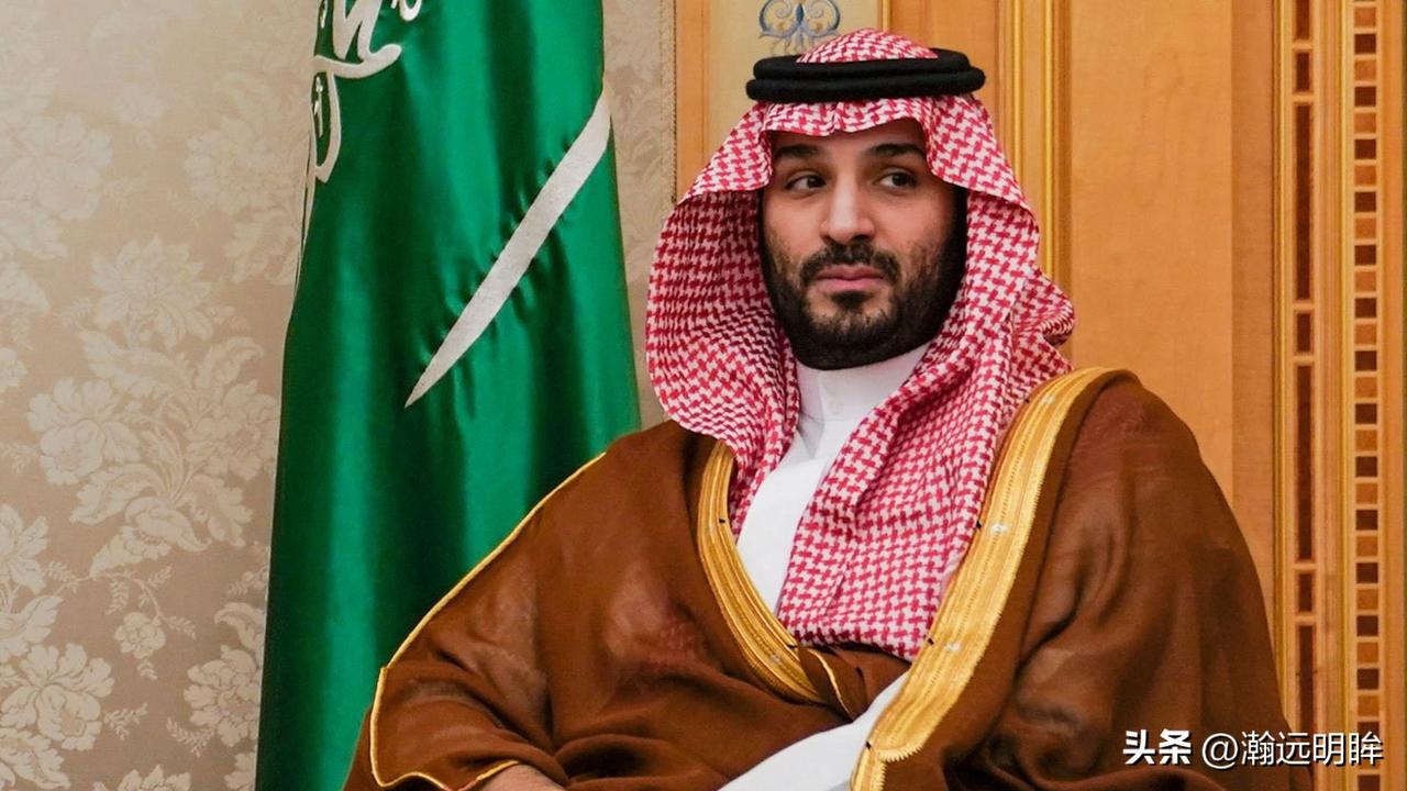 沙特王储穆罕默德·本·萨勒曼批准了对伊朗可能采取的军事报复行动。他称伊朗对沙特的