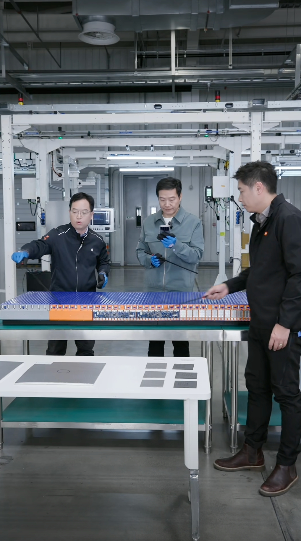 雷总的直播，是真能学到东西的，以前造手机给你展开了揉碎了讲，现在造车同样给你拆开