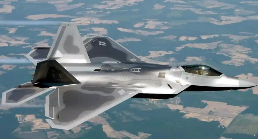 美突然发现：歼-36根本不是战斗机，而是战轰机！第三岛链危险了
 
之前美军盯着