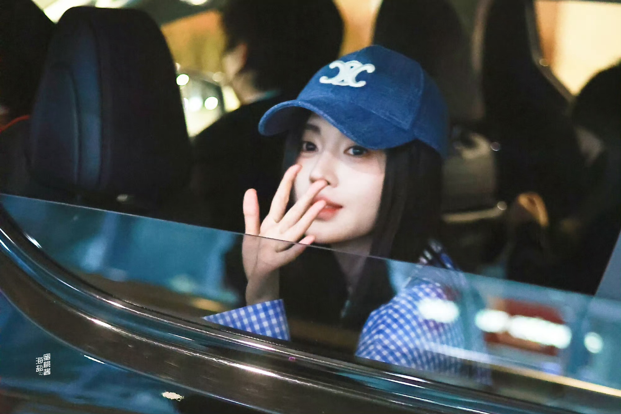 jjy鞠婧祎jjy鞠婧祎苏绿夏“星火点缀人间，枯叶在秋风中结束 光从希望之中成长