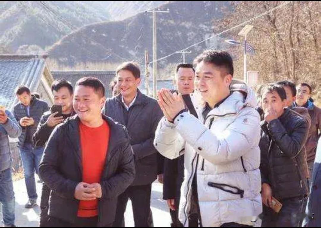 #刘强东老家大喇叭叫乡亲领年货#京东不卖假货，买食品药品从来都是选择京东，其他的