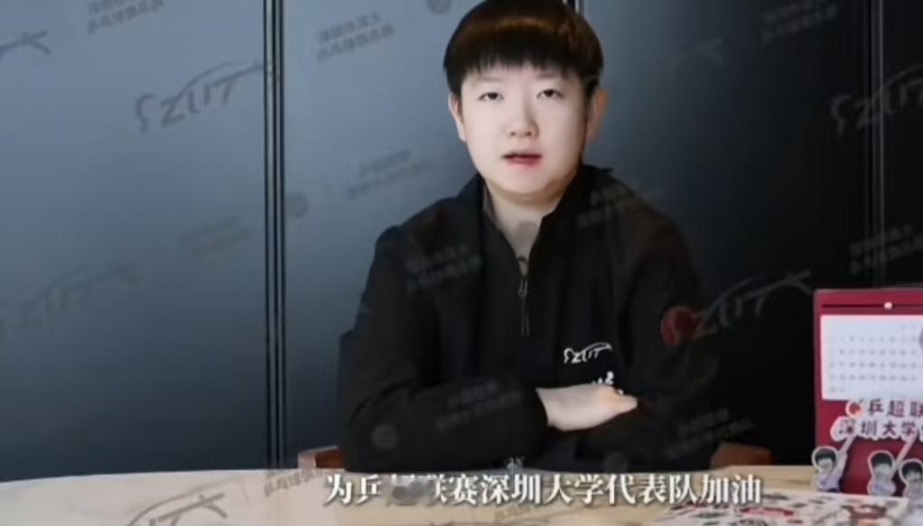 最新鲜的莎莎来了！

这不莎莎在家发文给乒超送祝福了！今日乒超总决赛今天开始比赛