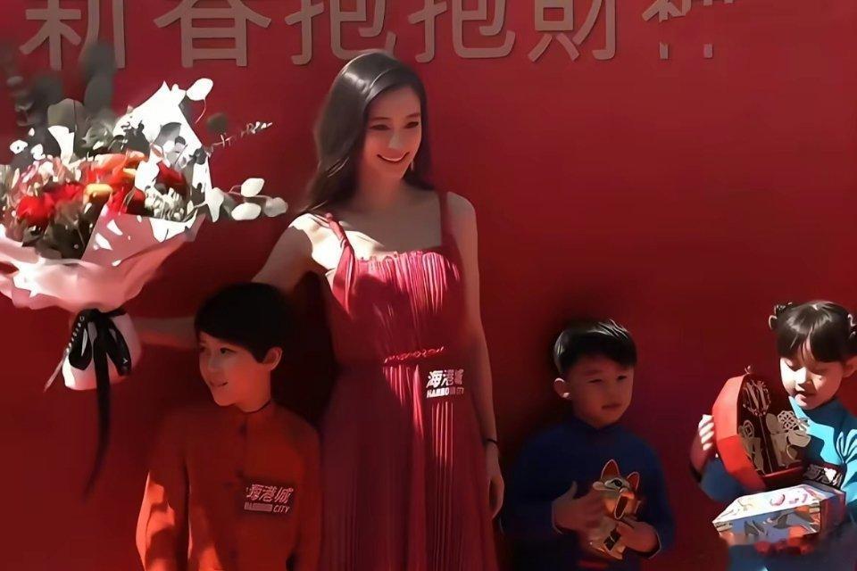 你可以说杨颖演技不行，你也可以杨颖资源变差，但是有一点你不得不承认，她对小朋友特