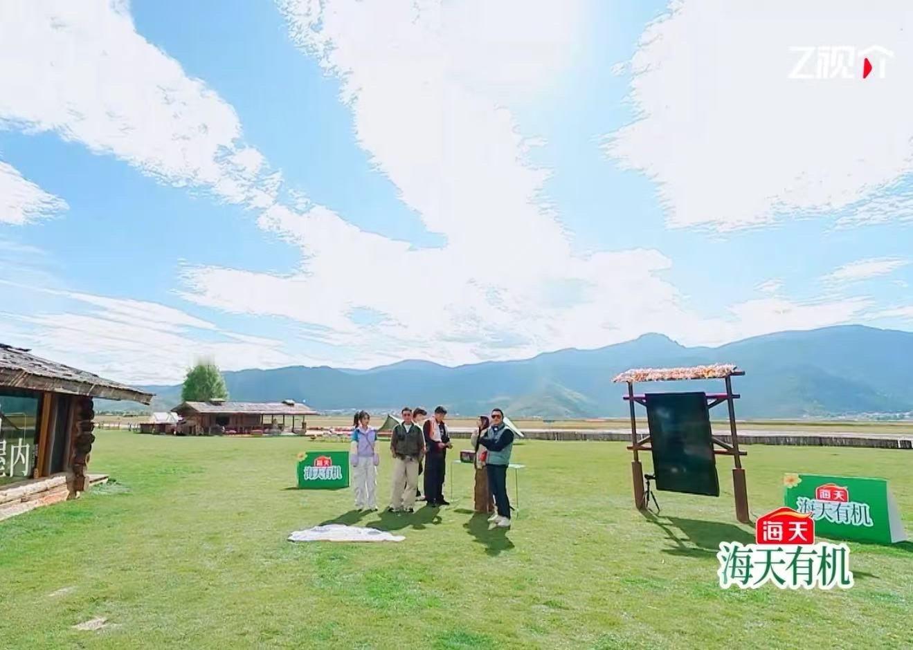 郑恺无效威胁周深  有郑恺和周深在的地方怎么永远都能有这么多的笑点？郑恺努力装凶