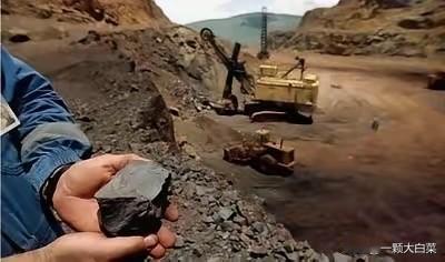 澳大利亚的铁矿严格来说，那地方根本就不是铁矿，就是纯粹的一坨铁，只不过是生锈了而