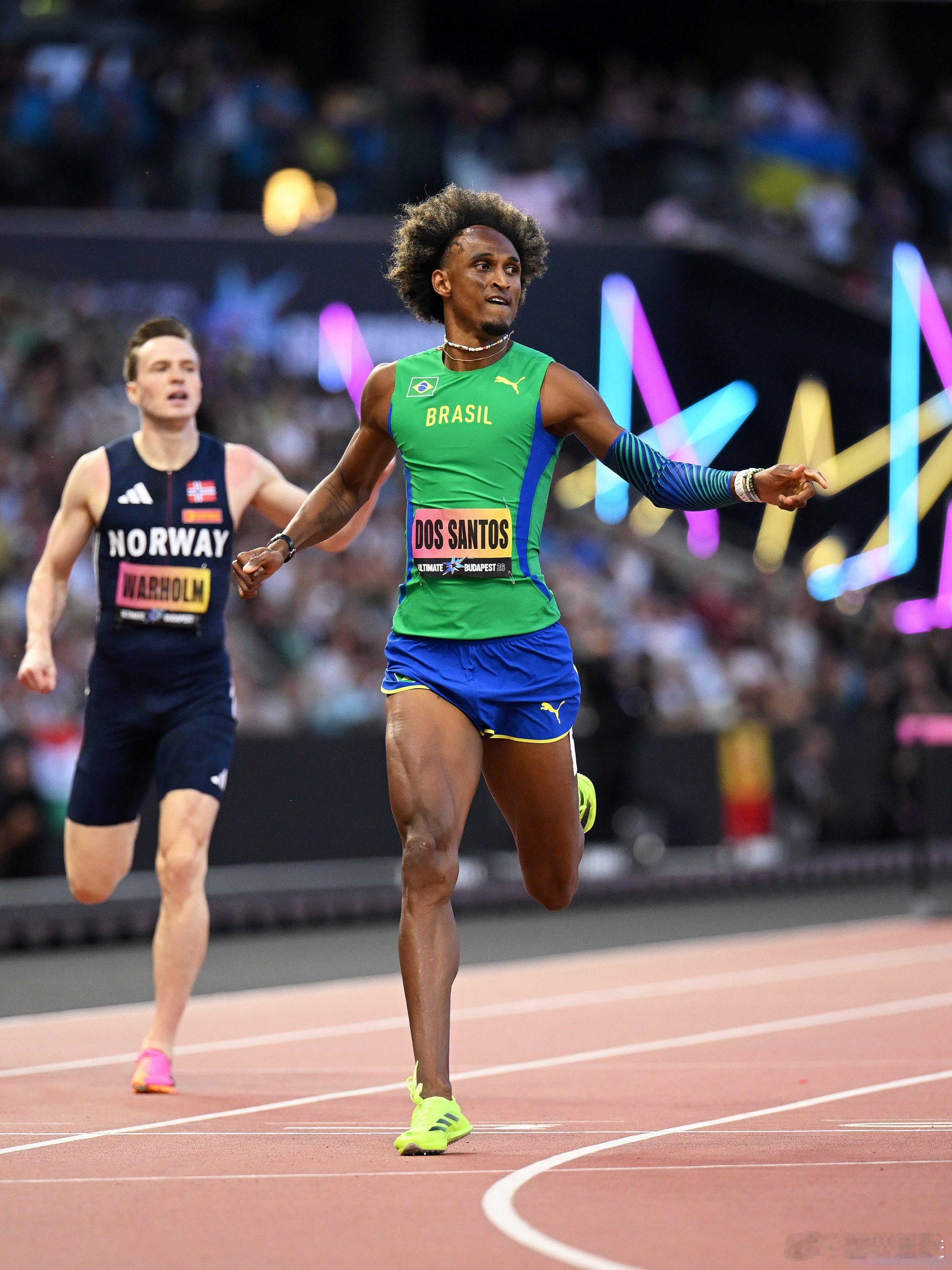 🤙再次打开46秒！世界田径终极锦标赛 男子400米栏决赛，🇧🇷多斯·桑托斯