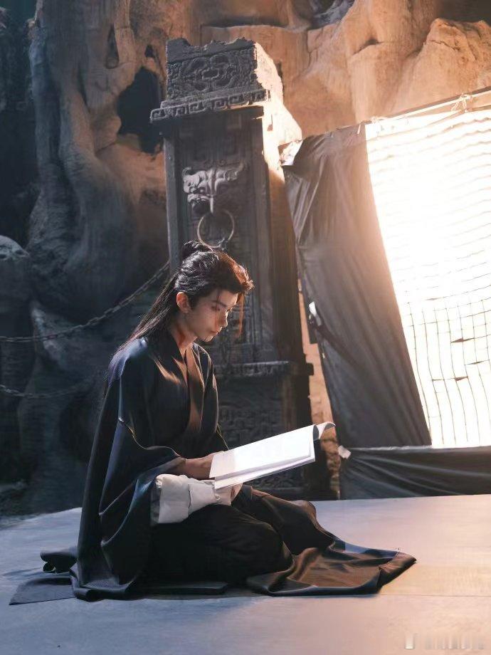 侯明昊入青云收官发文 刚重读“以后的每一天，都是‘今日、甚好’”，?心智的剧总能