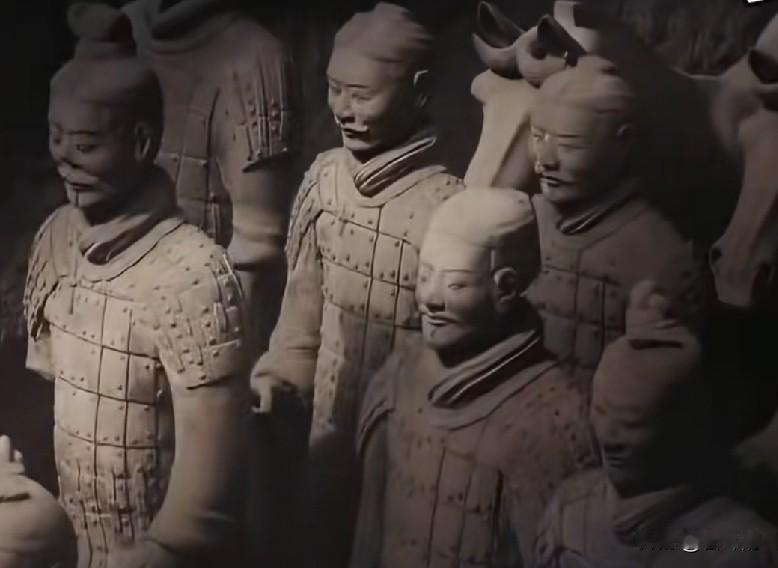 颠覆认知！陶俑上的指纹，暴露秦代工坊里不为人知的一幕

提起秦兵马俑，很多人下意