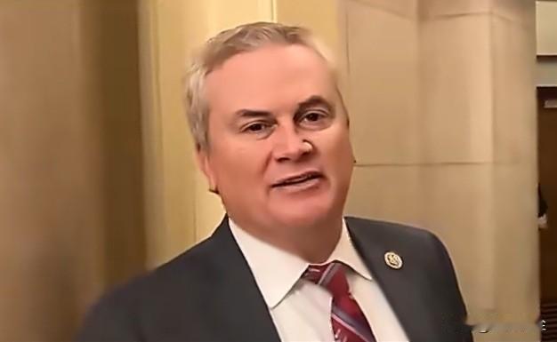 关于吉斯莱恩·麦克斯韦的律师表示“她需要获得宽恕才能作证”，您对此有何看法？
