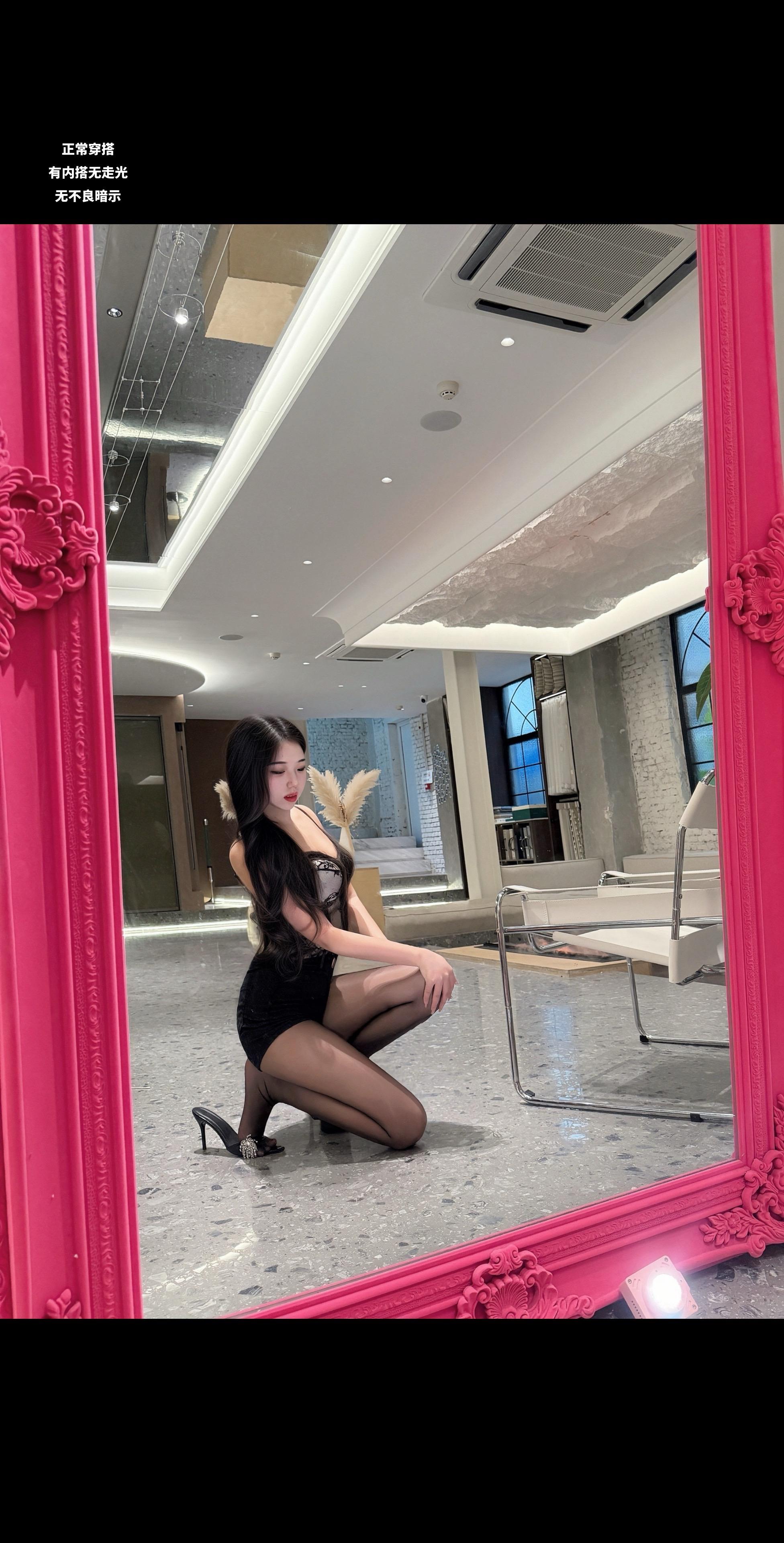 温柔舒服到跺脚的秋天 真希望一抬头你就在马路对面