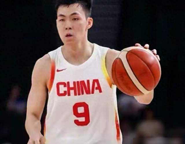 69平换下0分首发，廖三宁30分孤胆救主，残阵男篮能过日本？