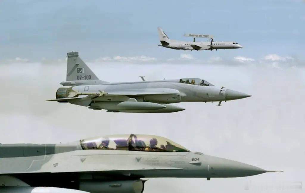 突发！巴基斯坦空军重兵压境中东，撑腰伊朗！当地时间4月9日，中东局势彻底炸锅！一