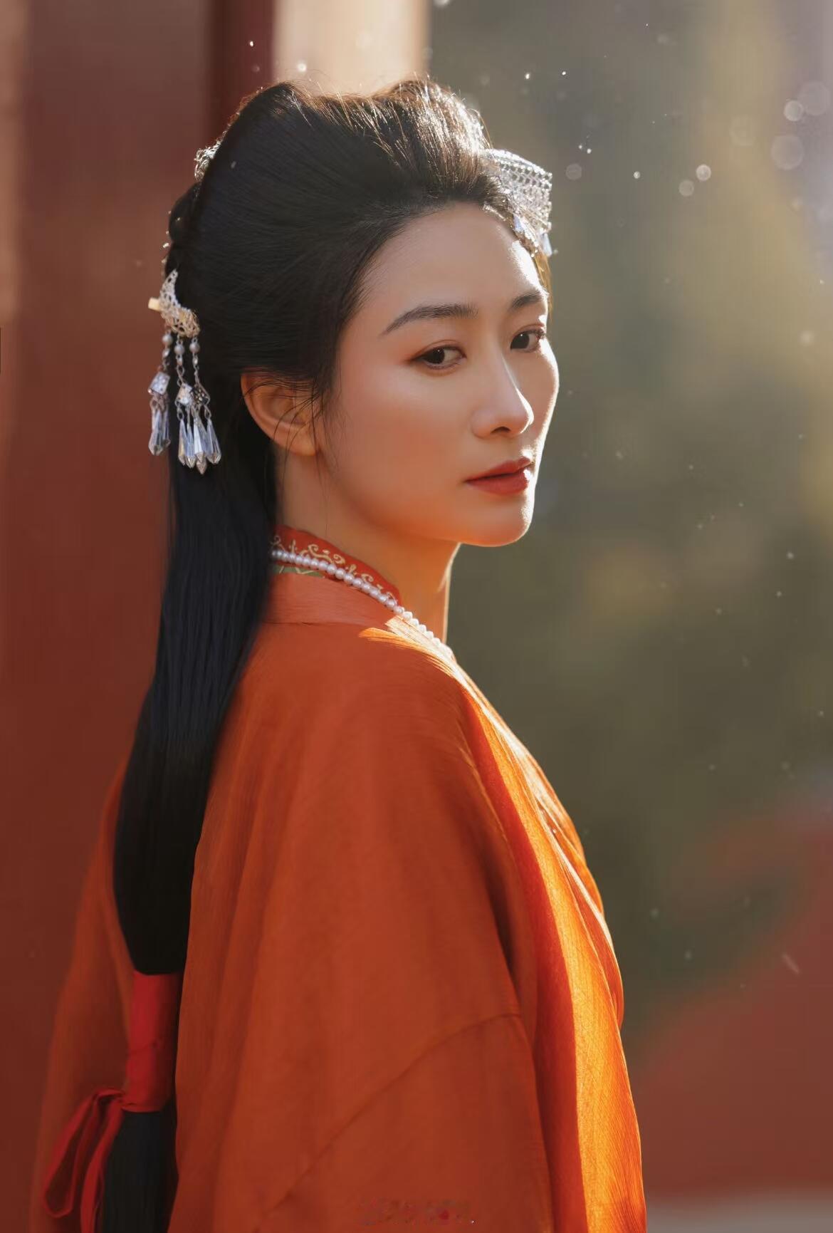 陶昕然不当毒妇很久了  陶昕然现在好温柔啊！！角色是角色，演员是演员，现在的陶昕