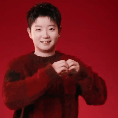 孙颖莎[超话]   🦈  孙颖莎  ❤️🩷 