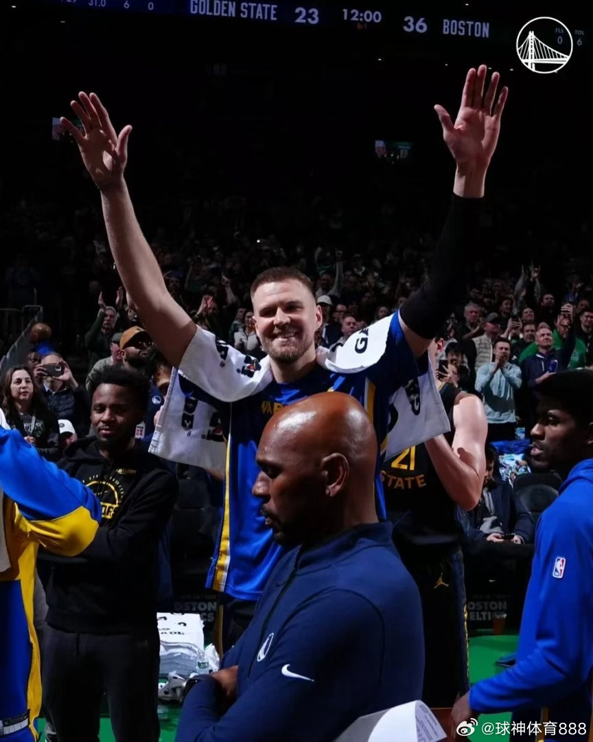 北京时间3月19日，NBA常规赛勇士客场对阵凯尔特人，凯尔特人主场致敬昔日总冠军
