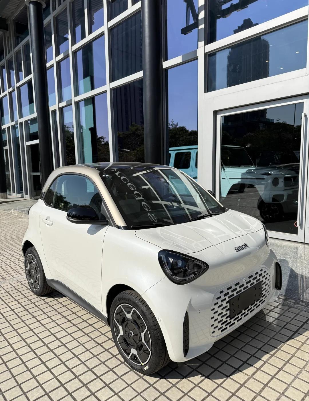 smart 2 、专为都市而生
别被可爱外表骗了！smart 精灵 2 实力在线