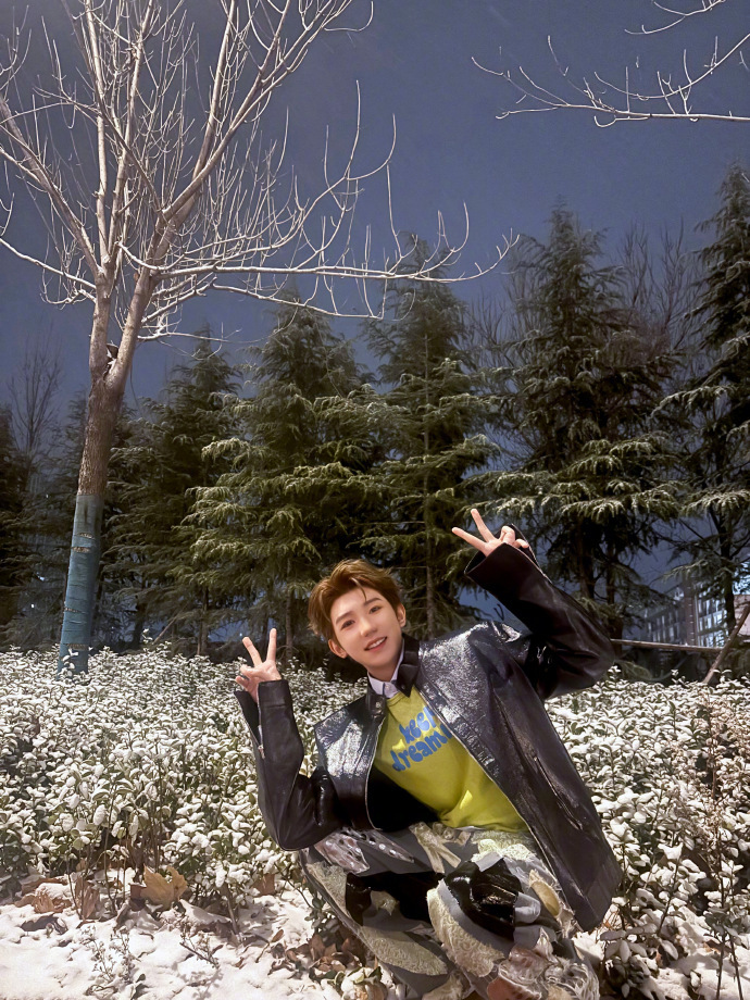 王源初代甜豆祖师爷随便拍拍就是萌神来敲门