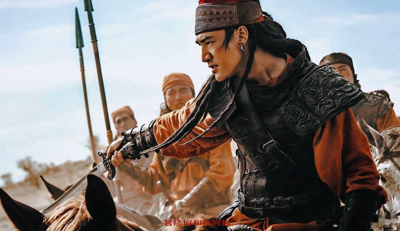 吴京戏内护镖戏外护人越了解吴京越让人敬佩，戏里护镖守侠义，戏外护人托后辈，用行动