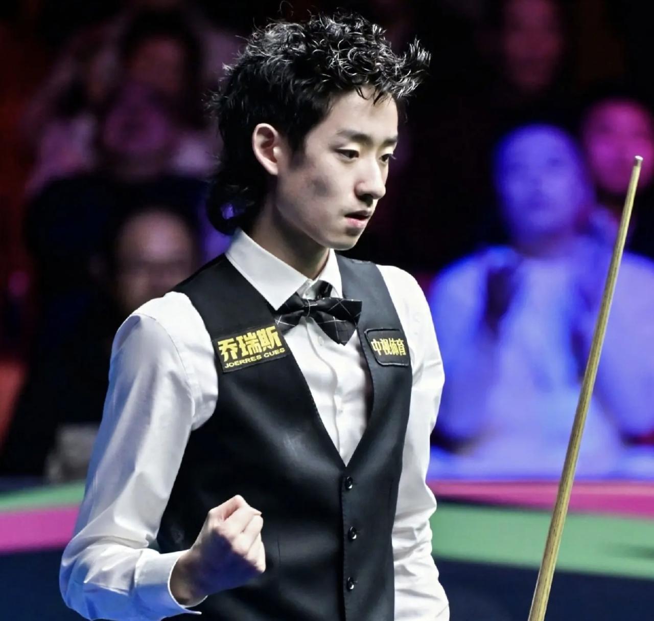 太牛，道长吴宜泽闪电三连鞭直接拿赛点。第四局70-0领先，虽有波折，但格雷斯毫无