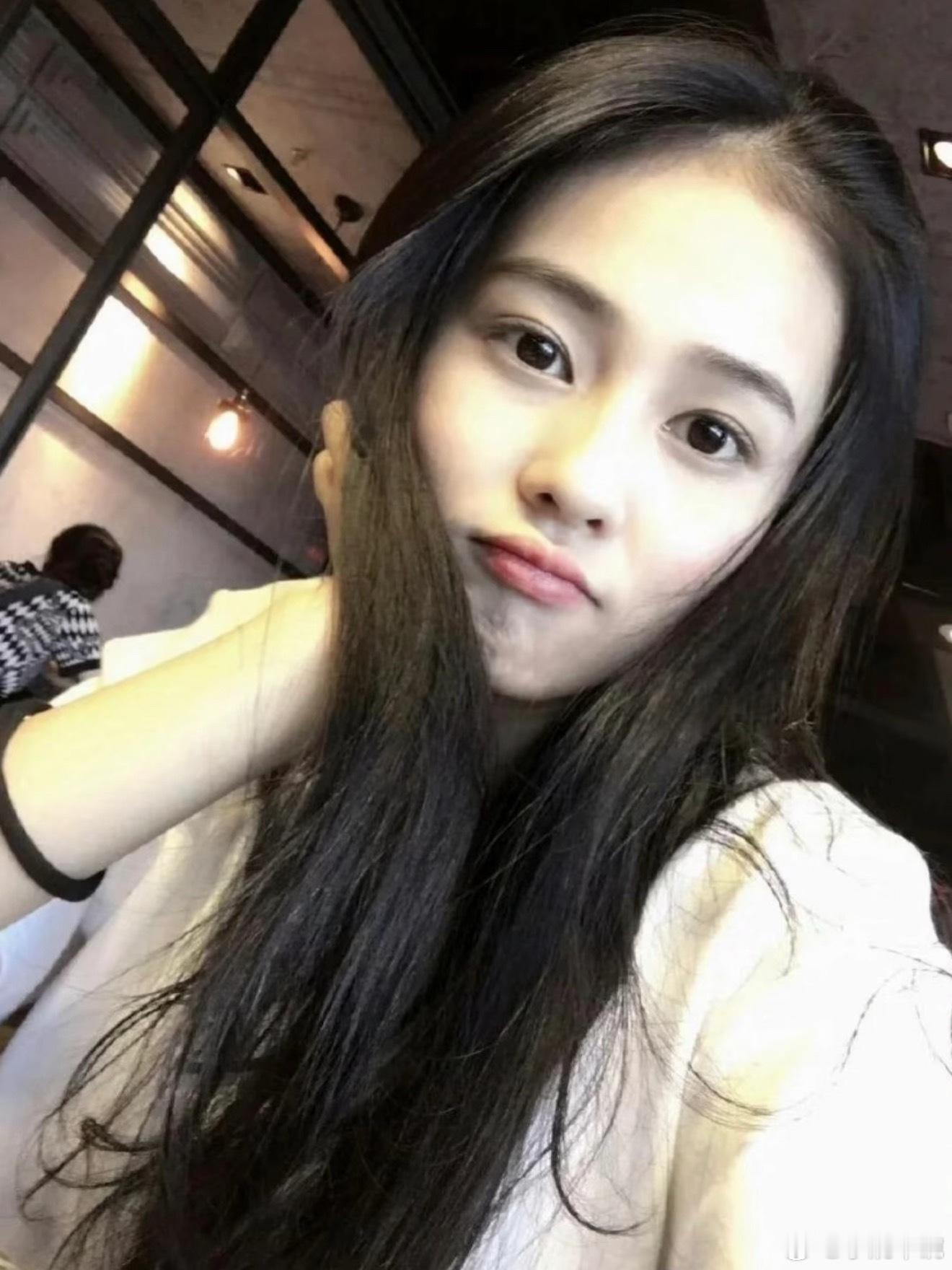 白鹿宋威龙早期旧照 青涩白梦妍（小虎牙时期）可可爱爱的哈哈哈 白鹿这首离婚的歌听