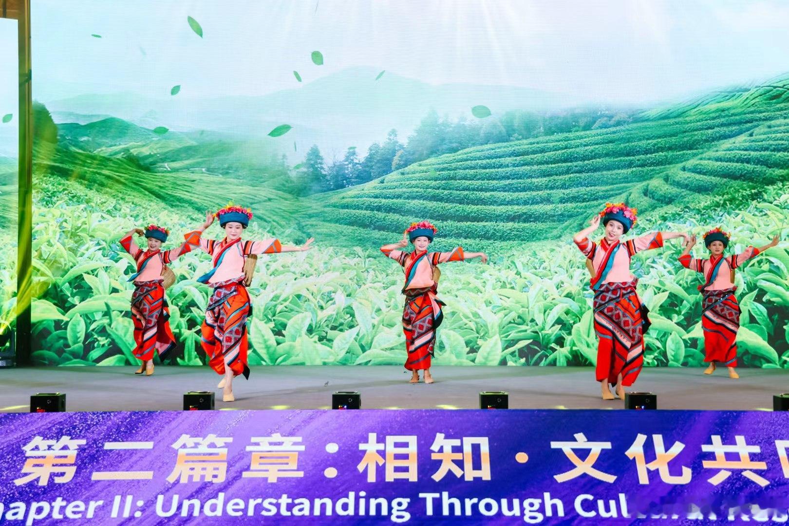 首届南亚东南亚网红创作者大会 首届南亚东南亚网红创作者大会聚焦云南之美，多国博主